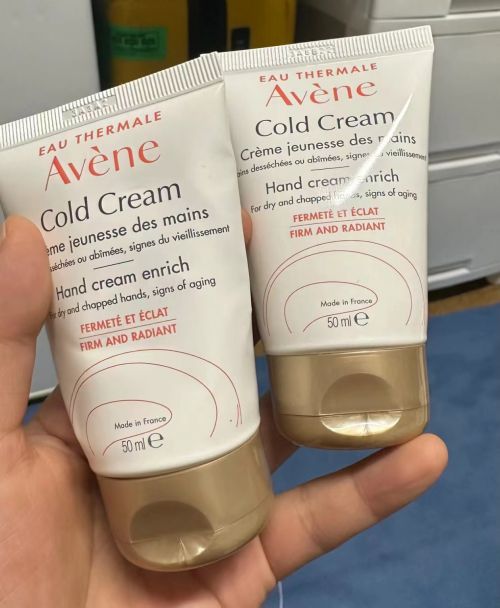 护手霜年度10大全球公认最好用的护手霜AG真人游戏第一品牌十大公认最好用的(图3)